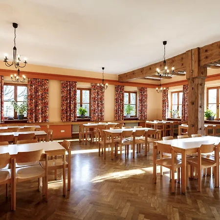 Jugendherberge Regensburg *