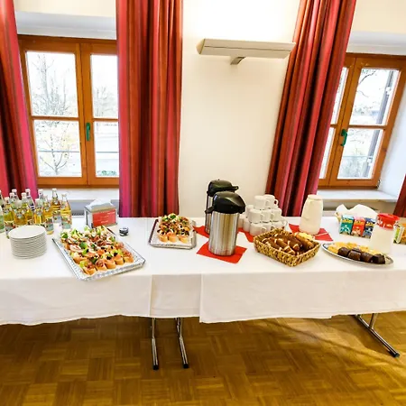 Jugendherberge Regensburg Hostel *