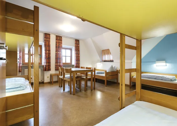 Jugendherberge Regensburg * רגנסבורג